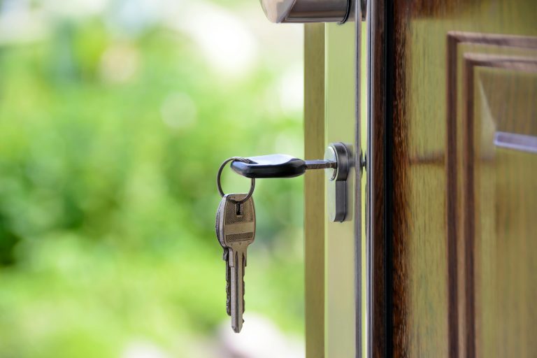 What to Expect in a Snagging List: Key Property Checks Based on Age in the UAE